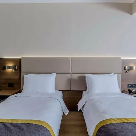Nearport Hotel 4*